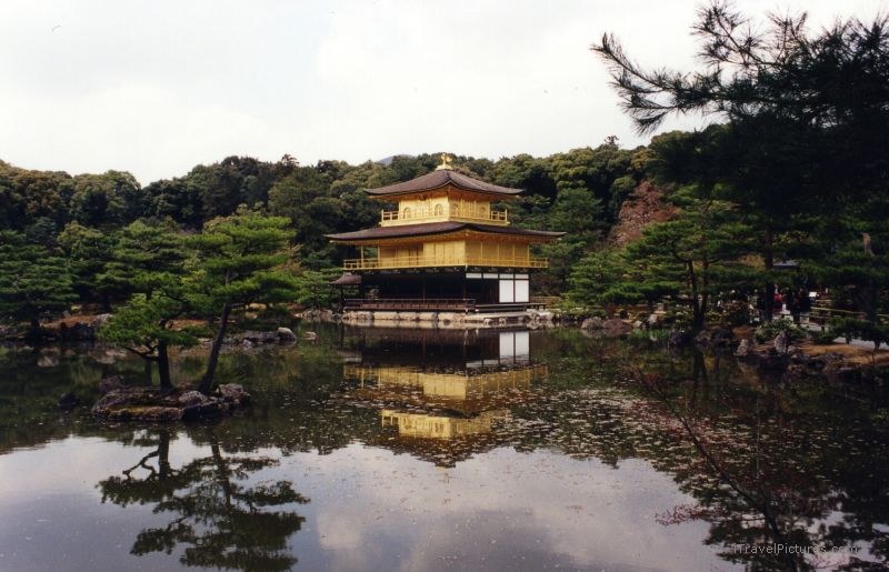 Kyoto Golden temple kinkaku-ji gold pond